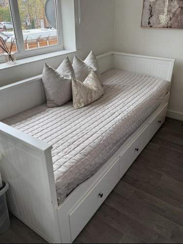 White ikea day - ikea,